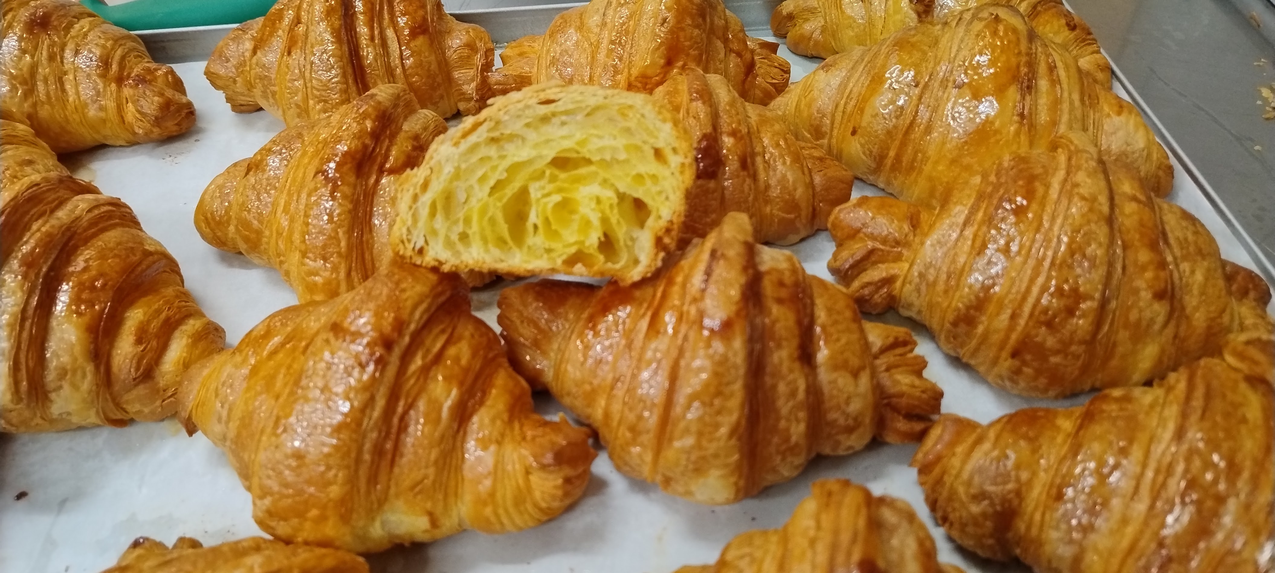 Cornetti sfogliati artigianali - Pasticceria Dolceteka Taranto